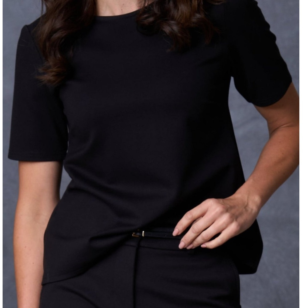 SOPHIE GRACE - The Amelia Tee in Black with Gold Zip, Capsule Closet Collection